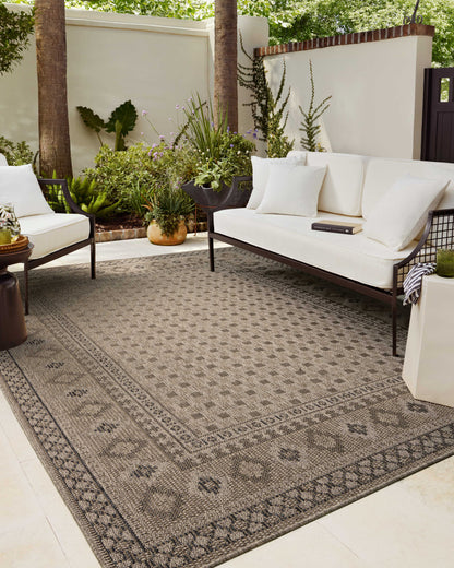 Chris Loves Julia x Loloi Providence 18" x 18" Sample Rug