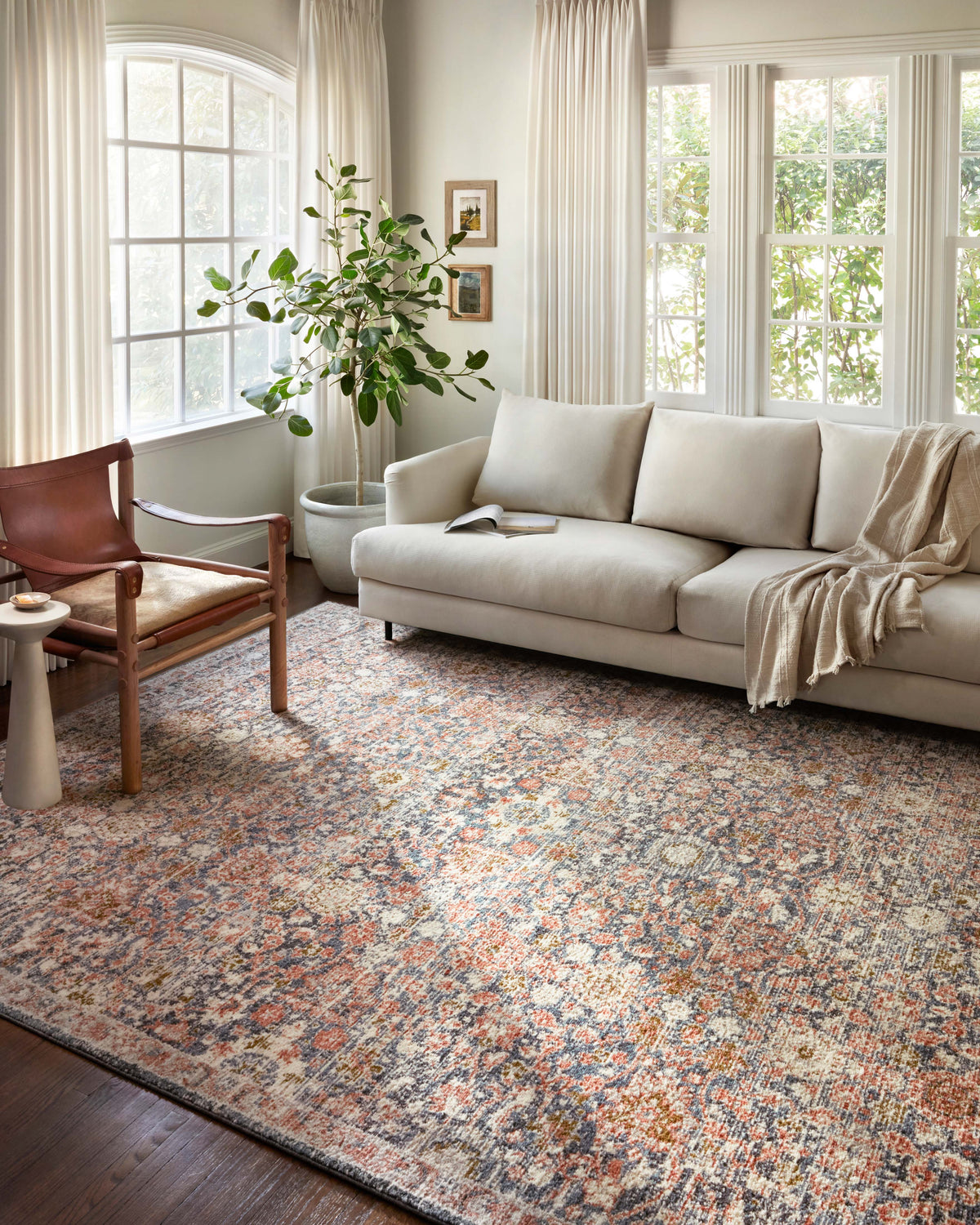 Loloi 18" x 18" Sample Rug