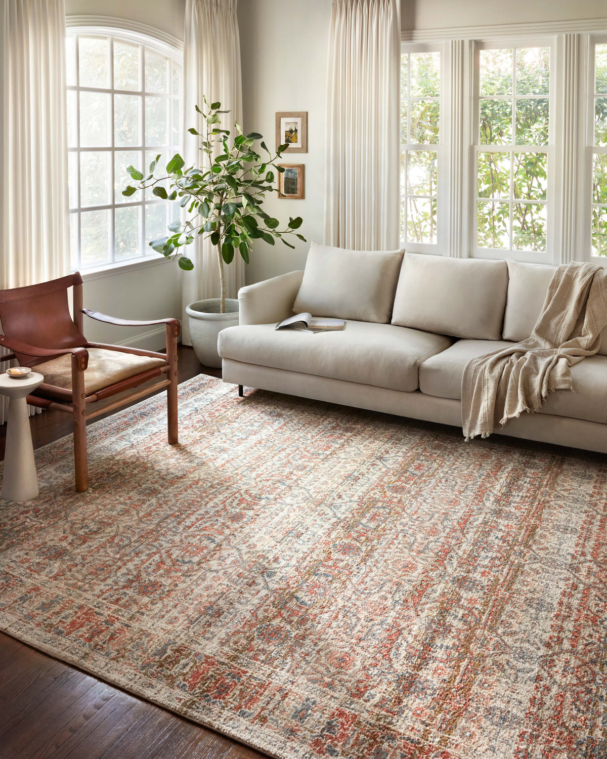 Loloi 18" x 18" Sample Rug
