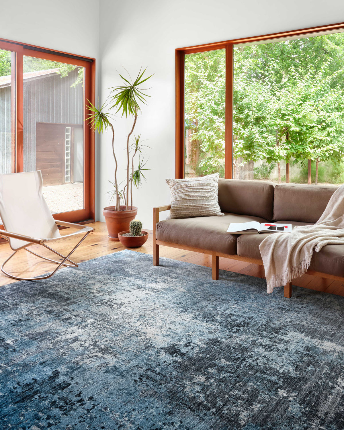 Loloi 18" x 18" Sample Rug