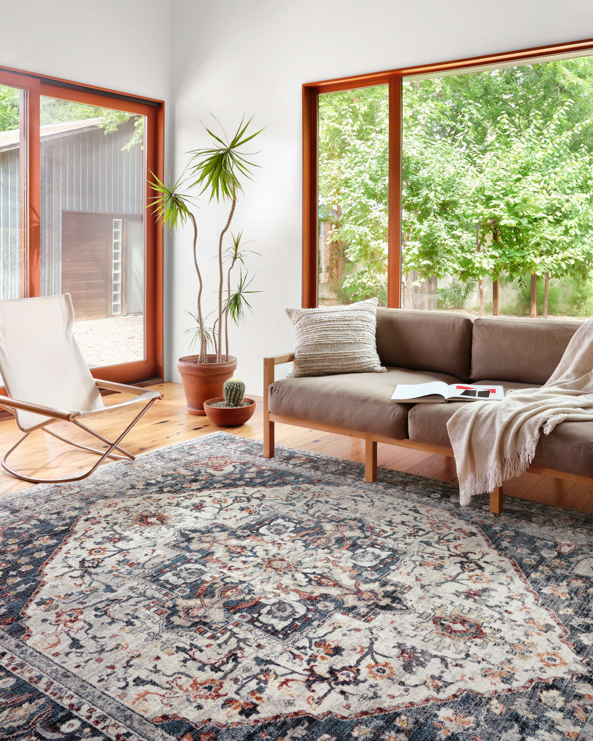 Loloi 18" x 18" Sample Rug