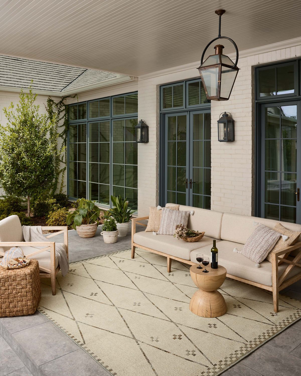 Loloi 18" x 18" Indoor/Outdoor Sample Rug