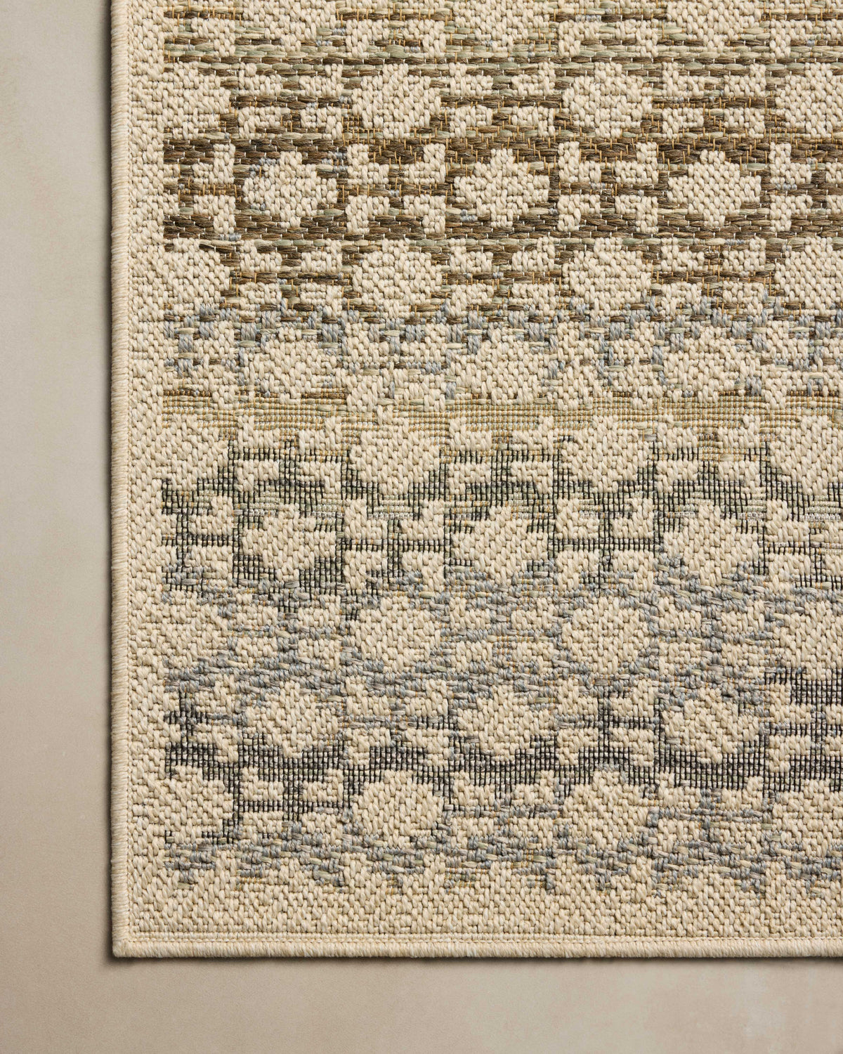 Loloi 18" x 18" Indoor/Outdoor Sample Rug
