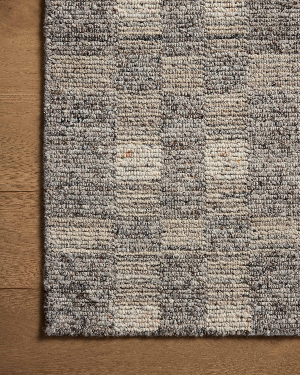 Loloi Sonya 18" x 18" Sample Rug