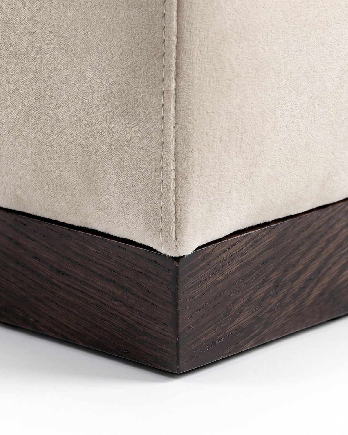 Sintra Daybed Sofa – Stylish Comfort for Modern Living