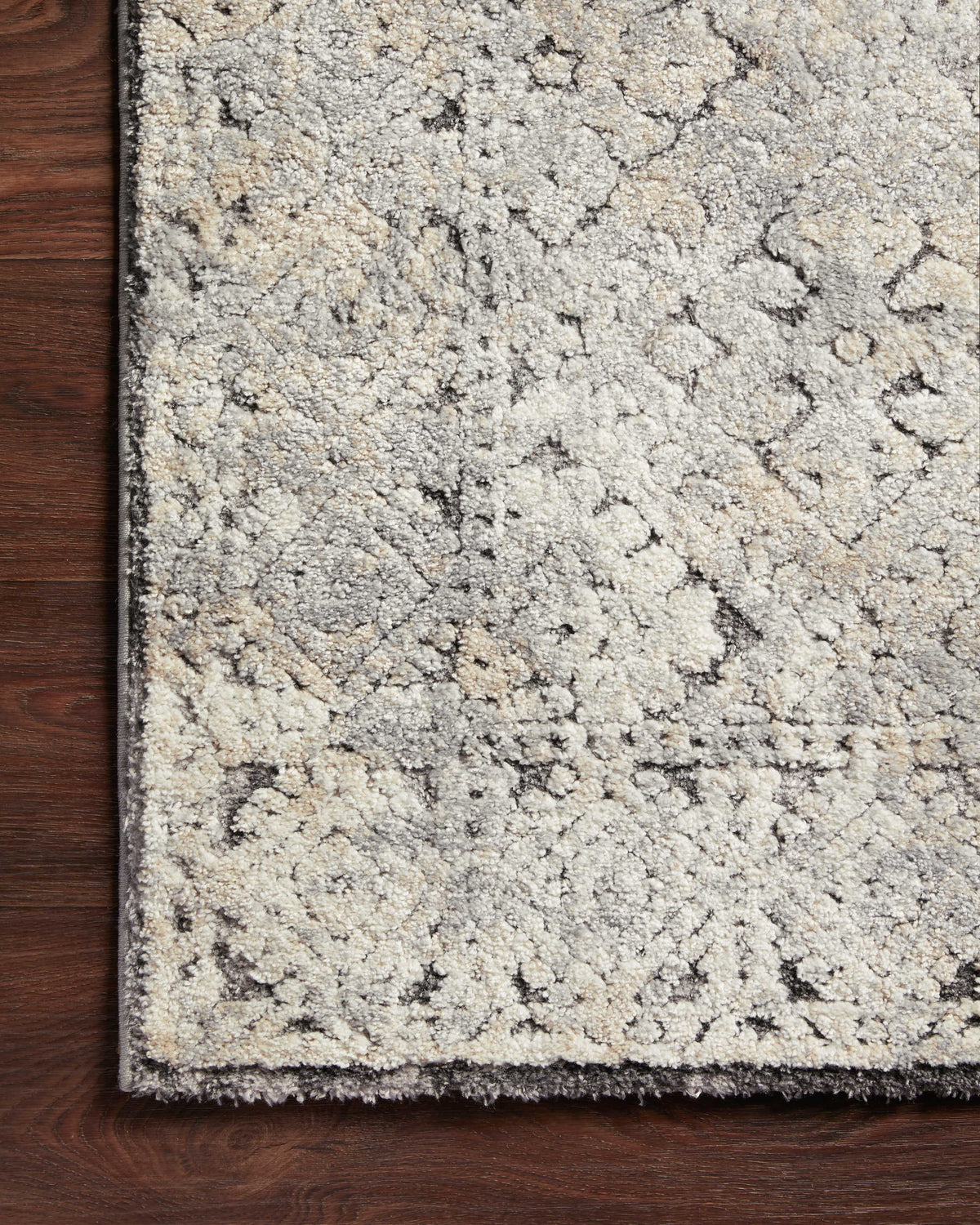 Loloi Aria Accent Rug