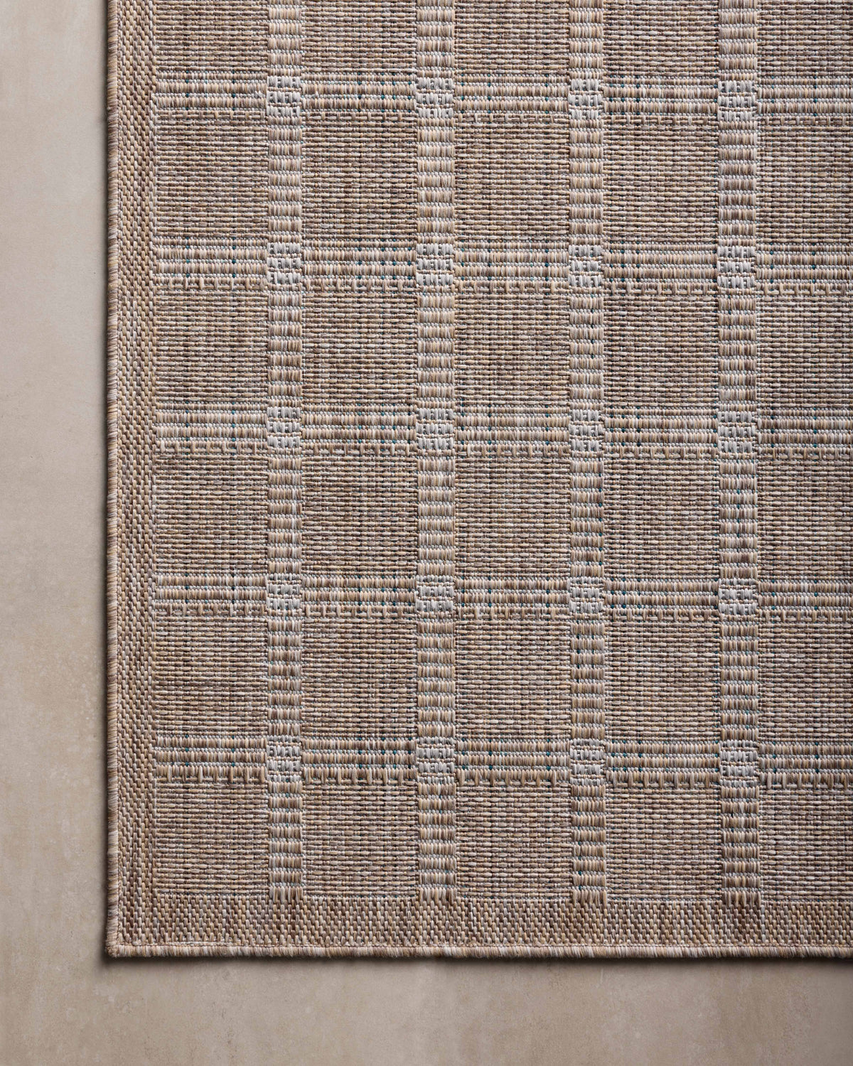 Amber Lewis x Loloi Topanga 18" x 18" Sample Rug