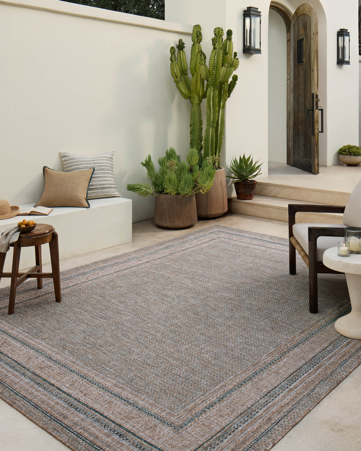 Amber Lewis x Loloi Topanga 18" x 18" Sample Rug