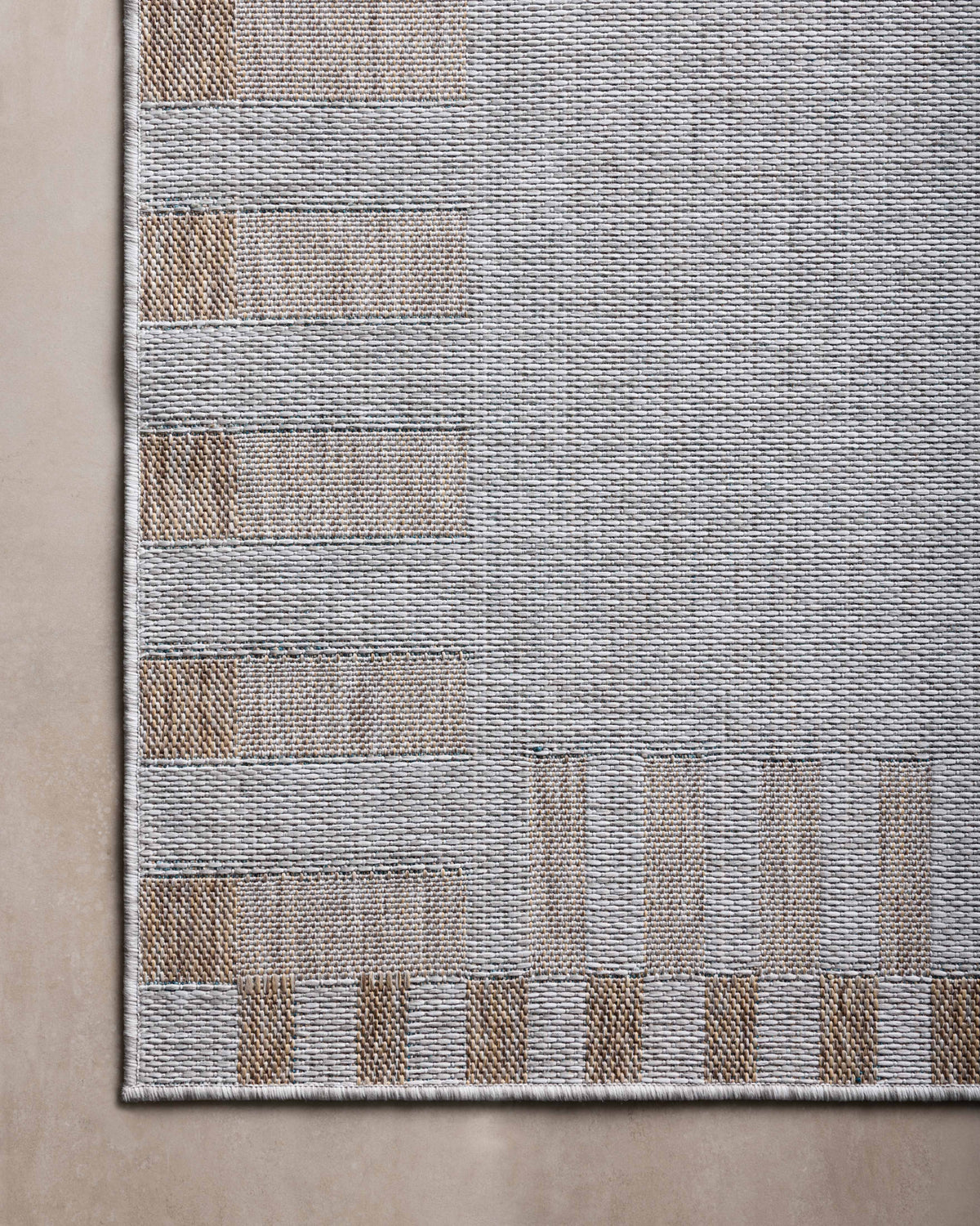 Amber Lewis x Loloi Topanga 18" x 18" Sample Rug