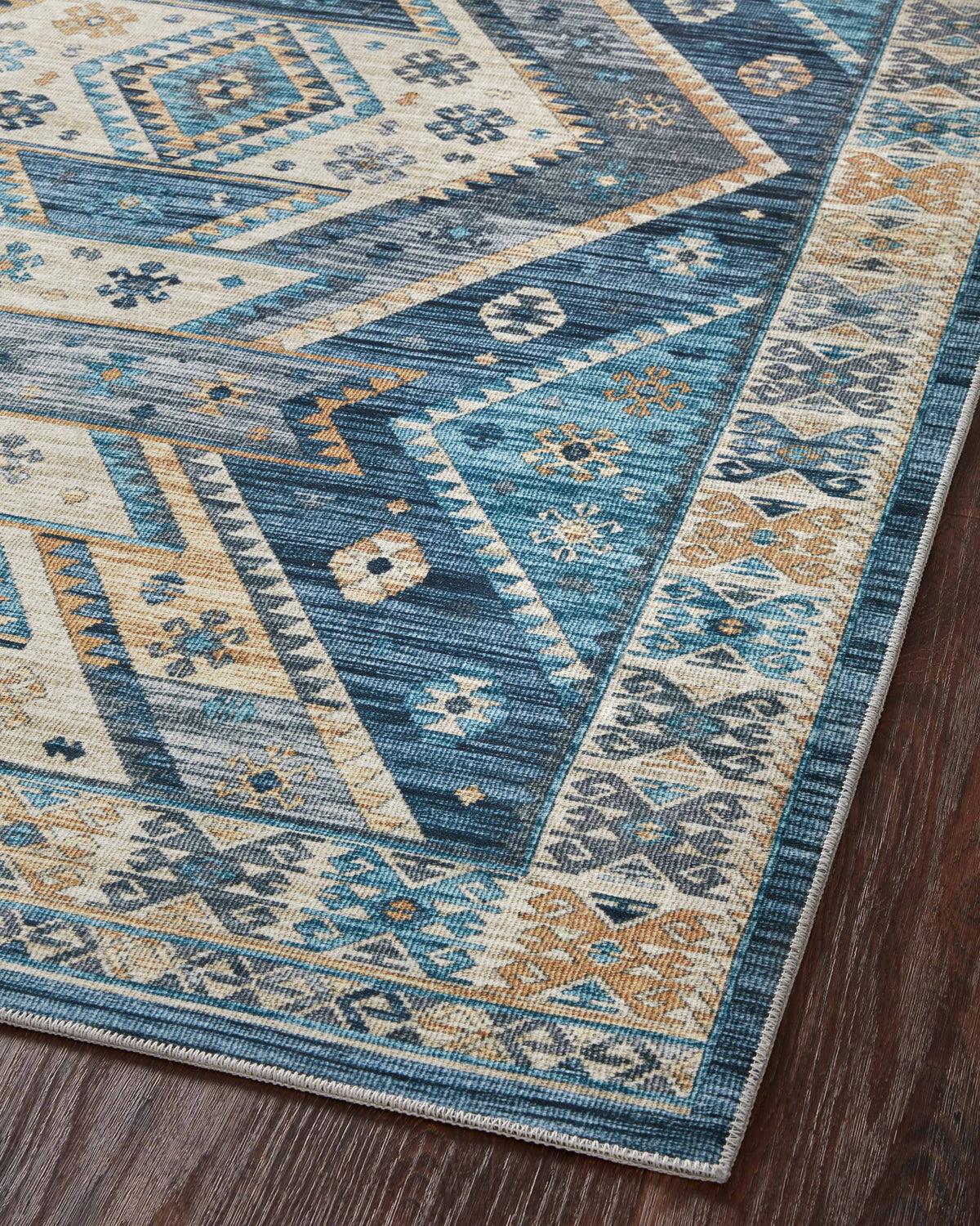 Loloi Zion 2'-6" x 7'-6" Runner Rug