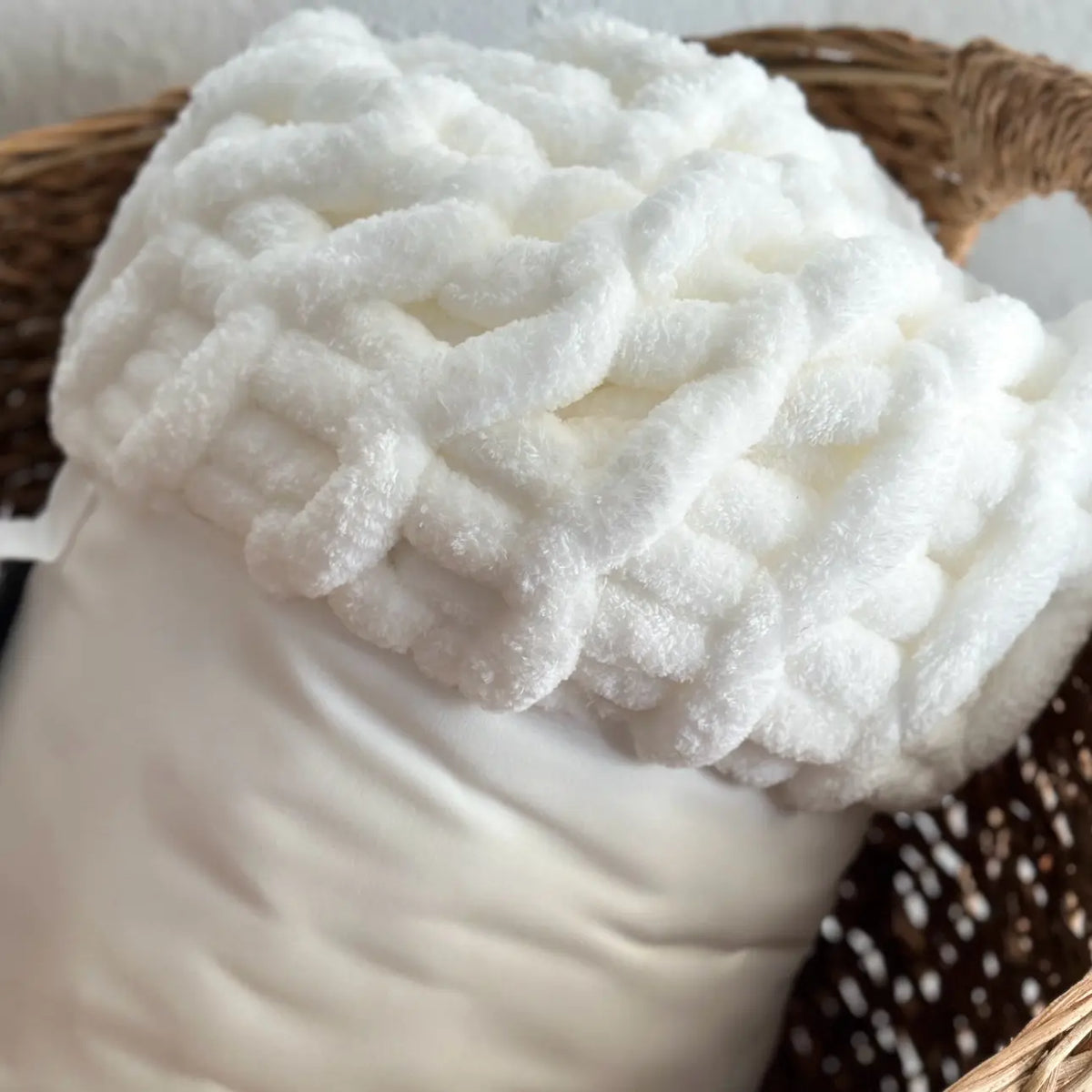 Soft & Chunky Knit Throw Blanket 50X60 (Ivory/White)