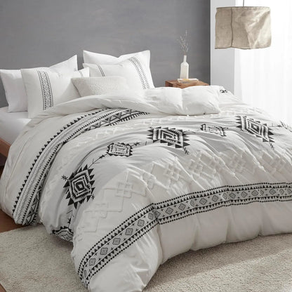 Boho Tufted Geometric Duvet Cover Set | 3-Piece Jacquard Microfibre with 8 Corner Ties | Sage, Terracotta, Grey or White