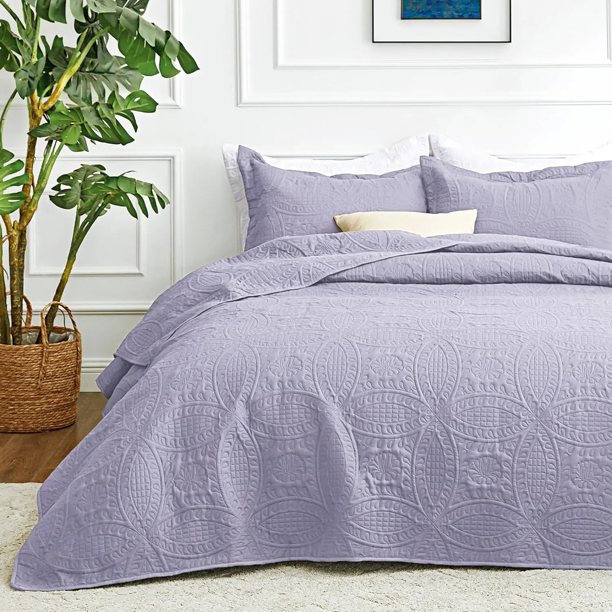 3-Piece Microfiber Bedding Set - Queen Size Light Green Ultrasonic Quilted Bedspread Coverlet, Soft Bedspreads with Coin Patchwork, Modern Lightweight Bed Set (1 Quilt, 2 Pillow Shams), Soft Quilts Bedspreads