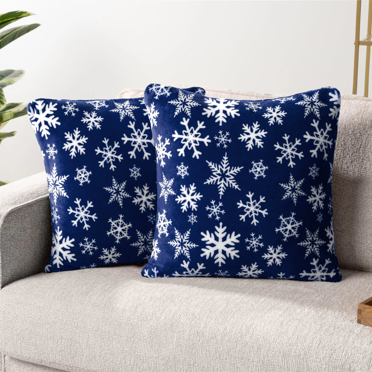 Transform Your Space with PAVILIA Decorative Throw Pillow Covers - Set of 2 Luxurious Velvet Cases for a Cozy Boho Aesthetic in Your Bedroom or Living Room