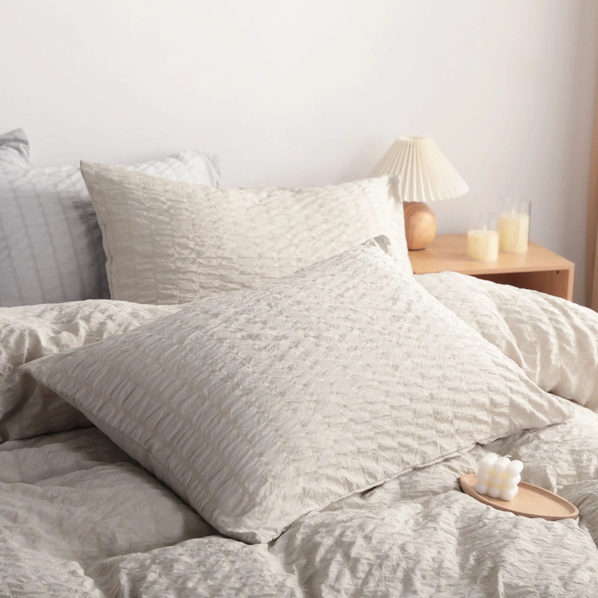 Ntbay Seersucker Duvet Cover Set | Oeko-Tex Certified Textured Microfibre, Zipper & Corner Ties | Eight Colours, Twin to King