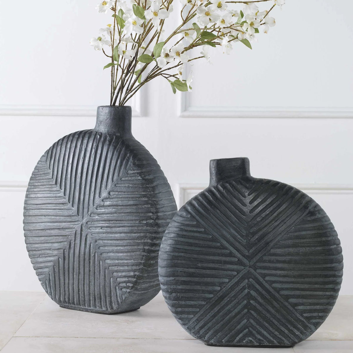 Aged Black Vases Set/2