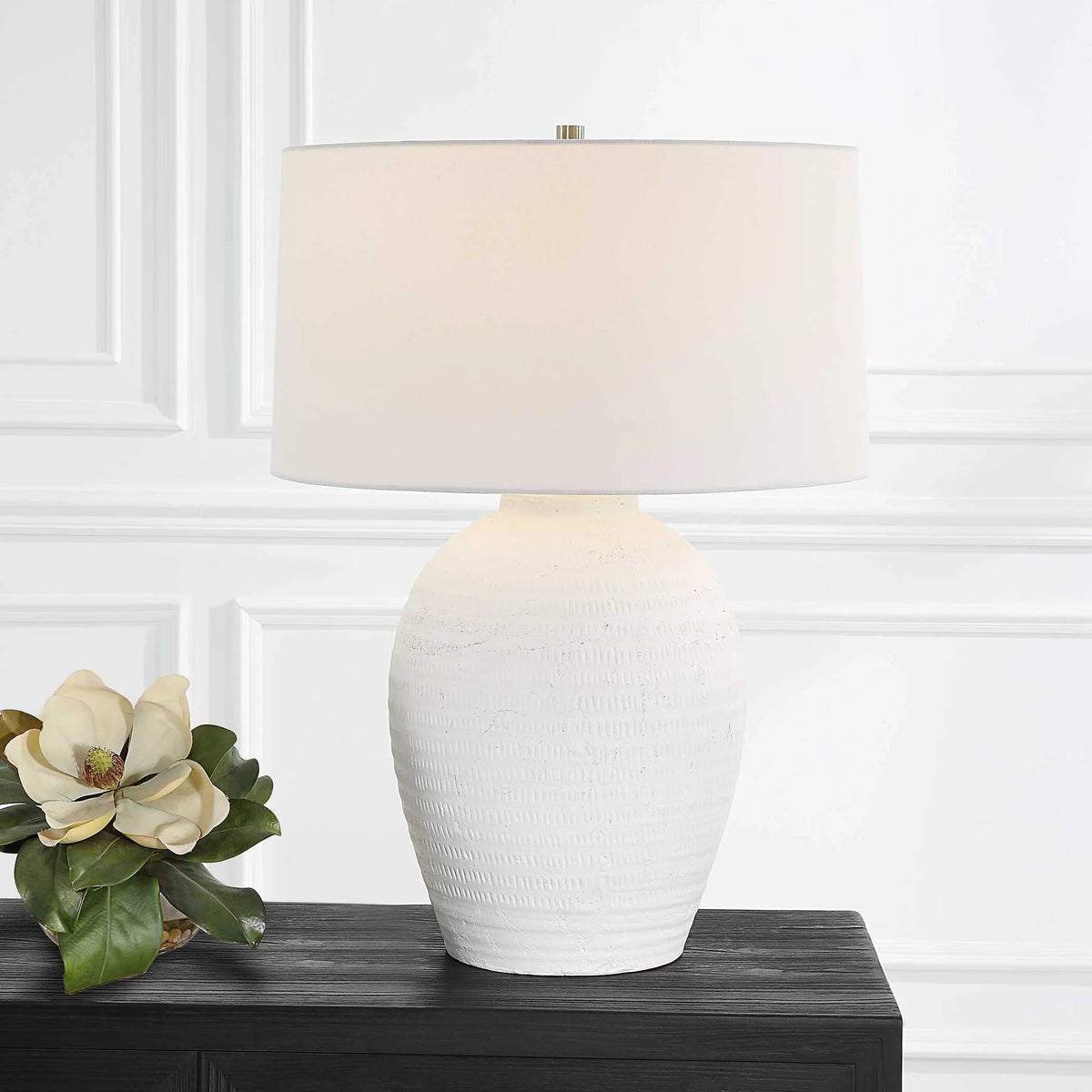 Chalk White Urn Table Lamp