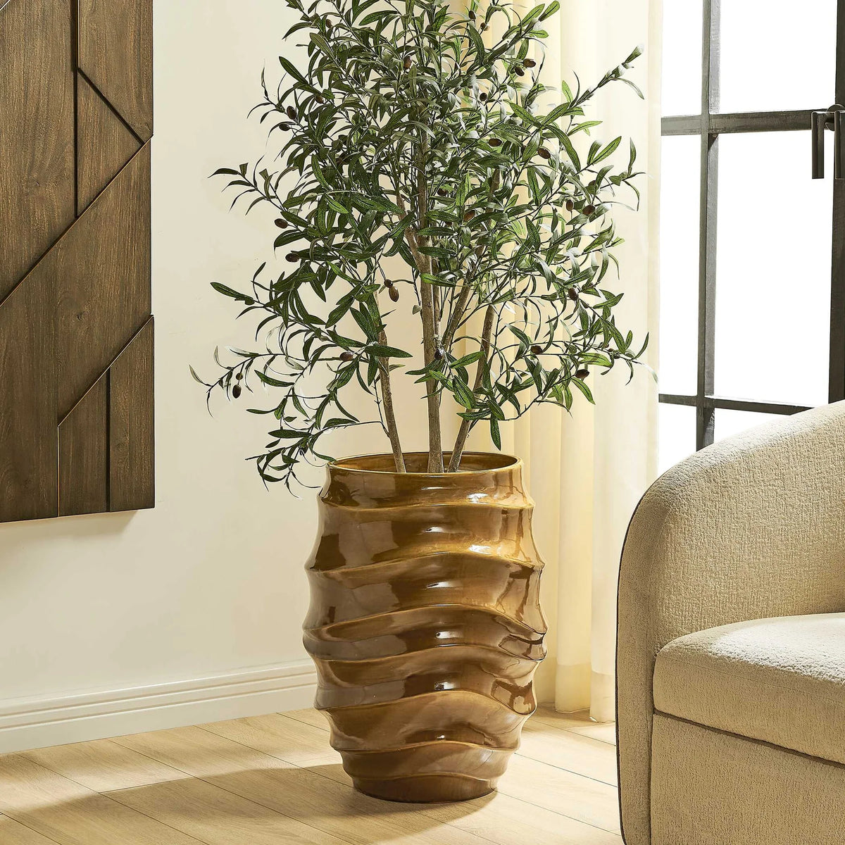 Indoor-Outdoor Earthy Planter