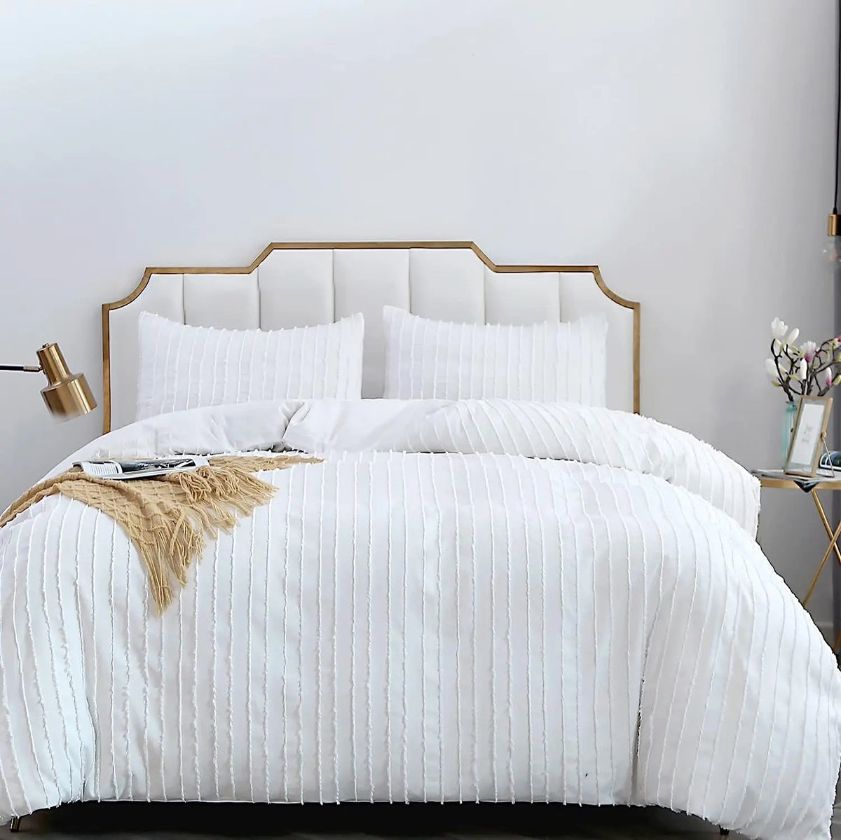 Duvet Cover Queen Size Set - Ultra Soft Washed Microfiber Cover Set, Includes 1 Duvet Cover & 2 Pillow Shams, Green & White