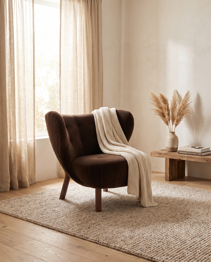 Elegant Petra Accent Chair