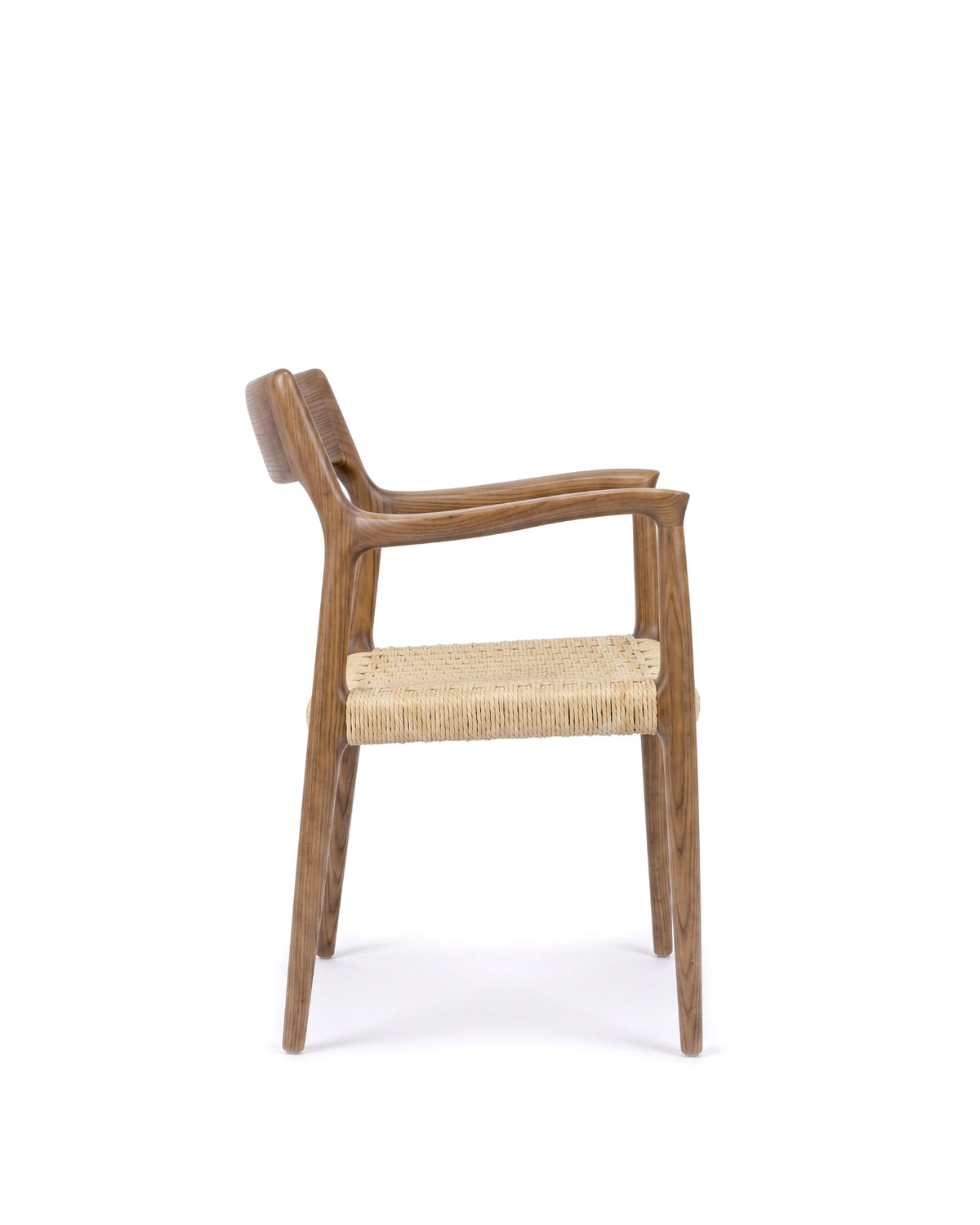 Moller 77 Designer Armchair – Timeless Comfort & Scandinavian Style