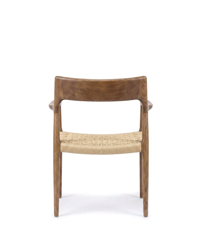 Moller 77 Designer Armchair – Timeless Comfort & Scandinavian Style
